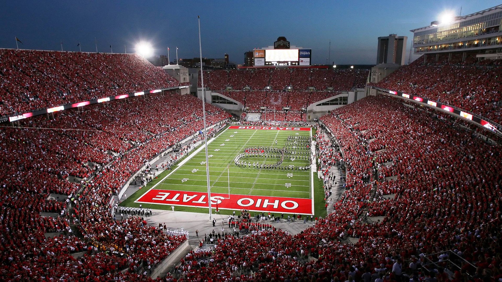 开云体育在线官网-五大联赛中前场球员换位频率显著增加，五大联赛球员变动